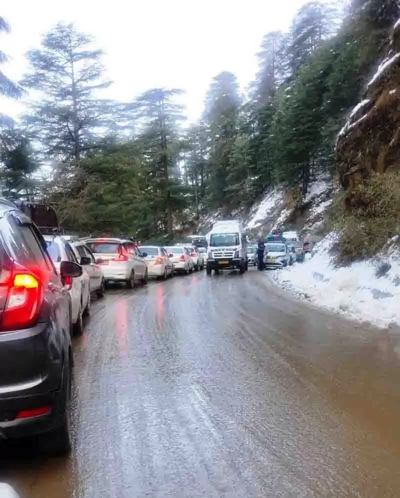 Himachal : 134 सड़कें यातायात के लिए बंद