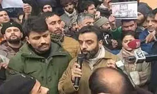 Srinagar एनसी का आंतरिक मामला: रूहुल्लाह विरोध पर गीत
