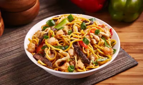 Khandvi Noodles Recipe: नाश्ते में खांडवी के साथ बनाएं ये स्वादिष्ट डिश
