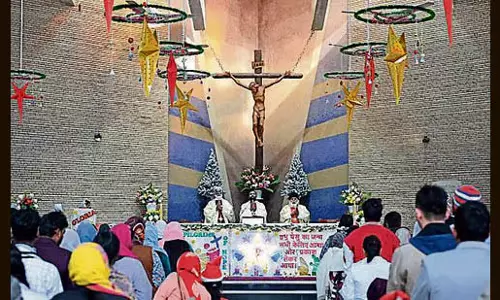 Chandigarh में क्रिसमस का जश्न मनाया गया
