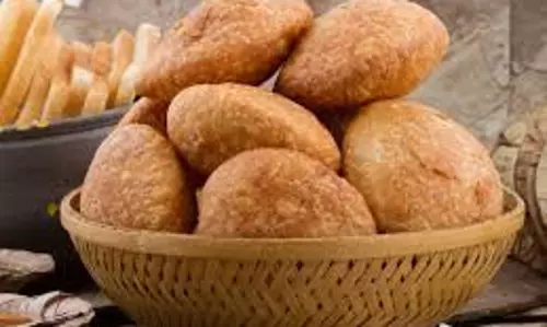 Recipe: झटपट बनाएं टेस्टी कचौड़ी Recipe: झटपट बनाएं टेस्टी कचौड़ी