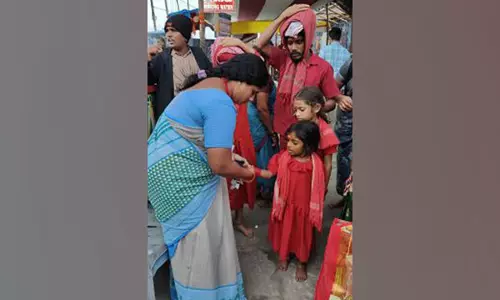 Vijayawada में भवानी दीक्षा के दौरान लापता बच्चों को खोजने में क्यूआर कोड रिस्टबैंड ने मदद की Vijayawada में भवानी दीक्षा के दौरान लापता बच्चों को खोजने में क्यूआर कोड रिस्टबैंड ने मदद की