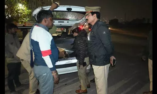 Ghaziabad: नए साल की पूर्व संध्या से पहले 26 इलाकों पर पुलिस की नजर Ghaziabad: नए साल की पूर्व संध्या से पहले 26 इलाकों पर पुलिस की नजर
