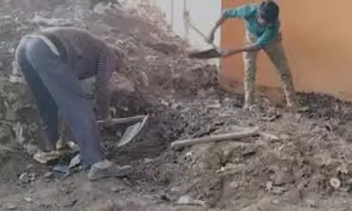 Up News:  जामा मस्जिद से करीब 300 मीटर दूर मिला ऐतिहासिक कुआं, खुदाई जारी