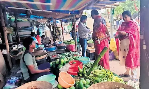 Kendrapara में बारिश से सब्जियों के दाम आसमान पर