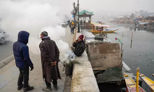 Kashmir में भीषण शीतलहर की स्थिति Kashmir में भीषण शीतलहर की स्थिति