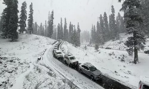 Uttarakhand: पहाड़ों पर हो रही बर्फबारी से मैदानों में बढ़ी ठंड, IMD ने जारी अलर्ट Uttarakhand: पहाड़ों पर हो रही बर्फबारी से मैदानों में बढ़ी ठंड, IMD ने जारी अलर्ट