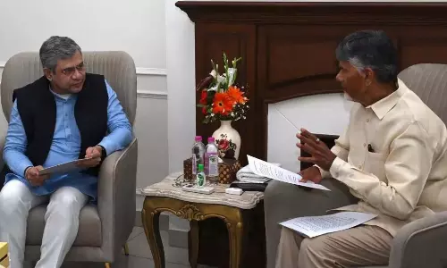 Vizag सांसद ने रेलवे चर्चा में वाल्टेयर डिवीजन को बनाए रखने की वकालत की Vizag सांसद ने रेलवे चर्चा में वाल्टेयर डिवीजन को बनाए रखने की वकालत की