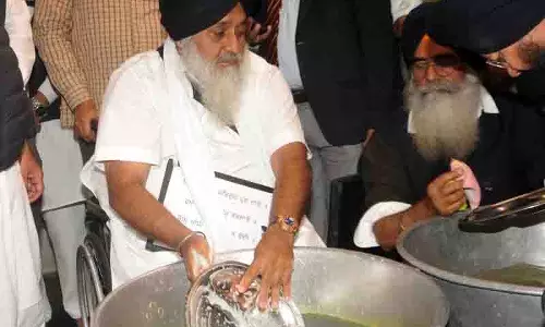 फूट, तन्खा और Sukhbir Badal की हत्या का प्रयास, अकाली दल ने यह सब देखा