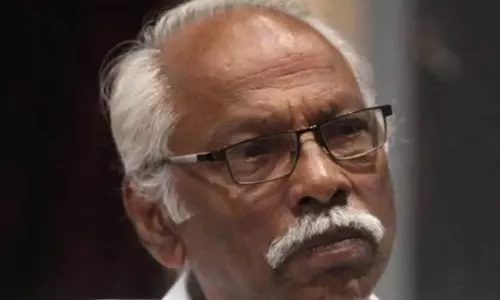 Kerala : करास्सेरी ने एमटी के 300 पेज प्रतिदिन पढ़ने से लेकर 50 पेज प्रतिदिन पढ़ने तक के सफर के बारे में बात की Kerala : करास्सेरी ने एमटी के 300 पेज प्रतिदिन पढ़ने से लेकर 50 पेज प्रतिदिन पढ़ने तक के सफर के बारे में बात की