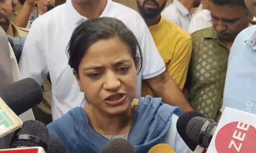 Iltija Mufti: जम्मू-कश्मीर में विकास के नाम पर जमीन हड़पने का काम बेरोकटोक जारी Iltija Mufti: जम्मू-कश्मीर में विकास के नाम पर जमीन हड़पने का काम बेरोकटोक जारी
