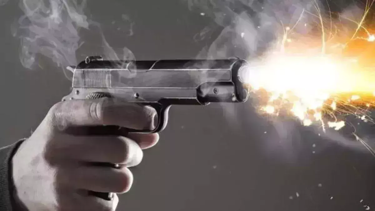 Hardoi: पत्नी ने प्रेमी के साथ मिल कर पति को जान से मरने की कोशिश , हालत गंभीर Hardoi: पत्नी ने प्रेमी के साथ मिल कर पति को जान से मरने की कोशिश , हालत गंभीर