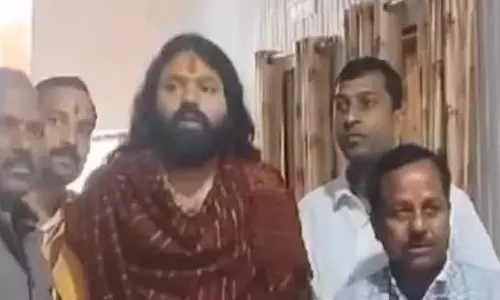 सरकार से सच्चिदानंद महाराज ने की मांग, धर्म बदल रहे लोगों का समाप्त हो आरक्षण