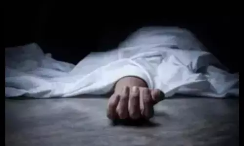 Andhra: छात्र को ट्रांसजेंडर से प्यार, माता-पिता ने कर लिया आत्महत्या