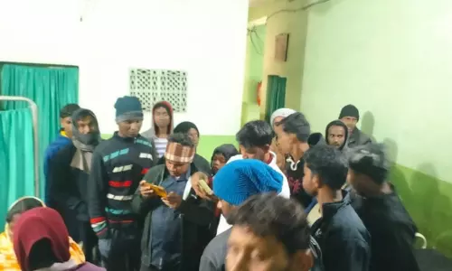 Dhanbad: गर्भवती महिला की मौत के बाद परिजनों ने अस्पताल में जमकर बवाल