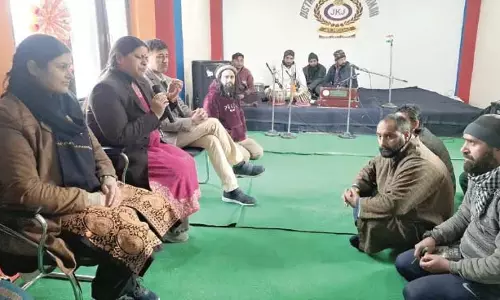 Jammu: भद्रवाह जेल के कैदियों को बीसीजी का टीका लगाया गया Jammu: भद्रवाह जेल के कैदियों को बीसीजी का टीका लगाया गया