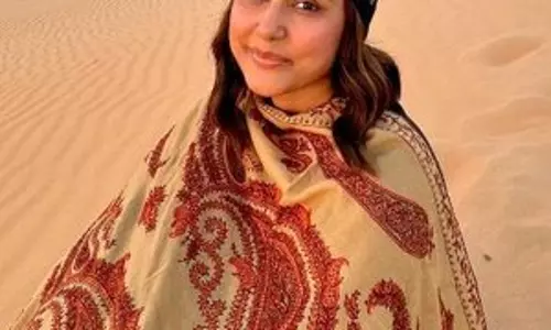 ब्रेस्ट कैंसर से जंग के बीच Hina Khan ने गृहलक्ष्मी से की वापसी