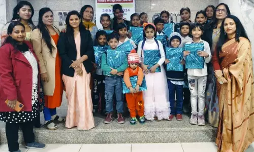 Noida News: विनय विंग्स नवजीवन ने नोएडा मीडिया क्लब में महिलाओं के सम्मान में एक कार्यक्रम का आयोजन किया
