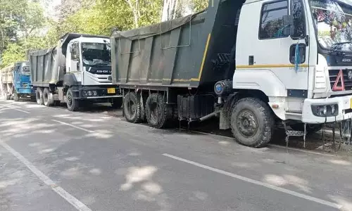 Sikkim के कचरा ट्रक जब्त; मेयर ने बंगाल सरकार से कार्रवाई