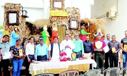 वर्ना के रिचर्ड काल्डेरो ने ऑल-Goa क्रिब प्रतियोगिता में प्रथम पुरस्कार जीता वर्ना के रिचर्ड काल्डेरो ने ऑल-Goa क्रिब प्रतियोगिता में प्रथम पुरस्कार जीता