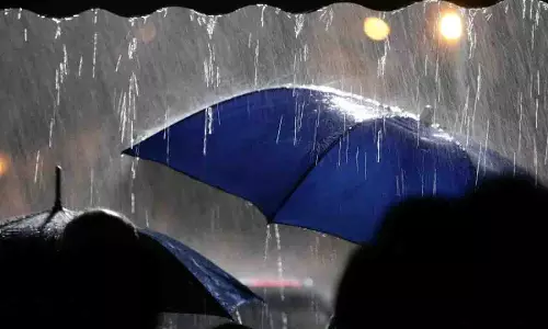 Hyderabad: भारी बारिश, मौसम विभाग ने और बूंदाबांदी का अनुमान जताया Hyderabad: भारी बारिश, मौसम विभाग ने और बूंदाबांदी का अनुमान जताया