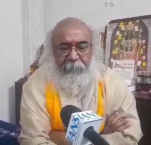 संभल में नए कूपों के मिलने को प्रमोद कृष्णम ने चमत्कार बताया संभल में नए कूपों के मिलने को प्रमोद कृष्णम ने चमत्कार बताया