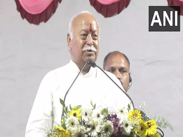 RSS chief ने कहा-अंग्रेजों ने सच्चाई को छुपाया और हमारे देश के लोगों के दिमाग में बहुत सारे झूठ भर दिए