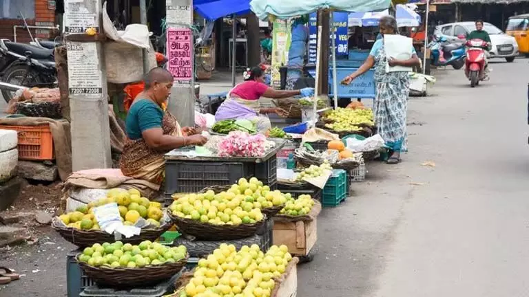 Bhubaneswar में सड़क विक्रेताओं ने विरोध प्रदर्शन किया, बेदखली से पहले पुनर्वास की मांग की