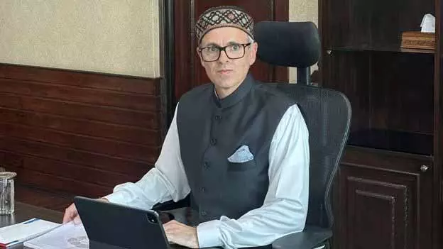 लाल चौक व्यापारी संघ ने शहर के मध्य विकास को बढ़ावा देने के लिए मुख्यमंत्री से मुलाकात की लाल चौक व्यापारी संघ ने शहर के मध्य विकास को बढ़ावा देने के लिए मुख्यमंत्री से मुलाकात की