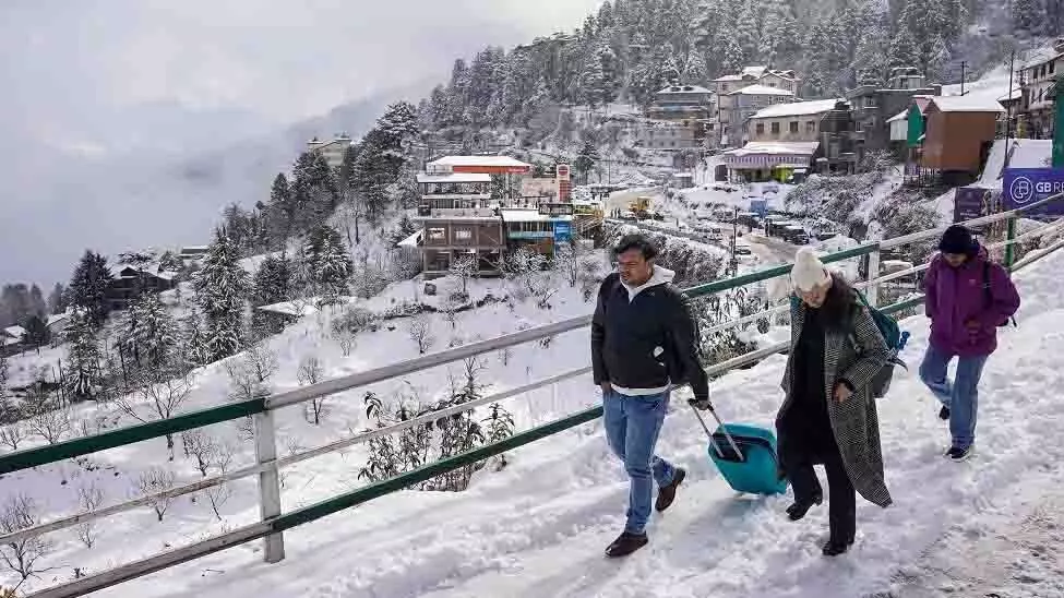 Himachal: निवासियों ने शिमला तक यात्रा का समय कम करने के लिए सुरंग की मांग की