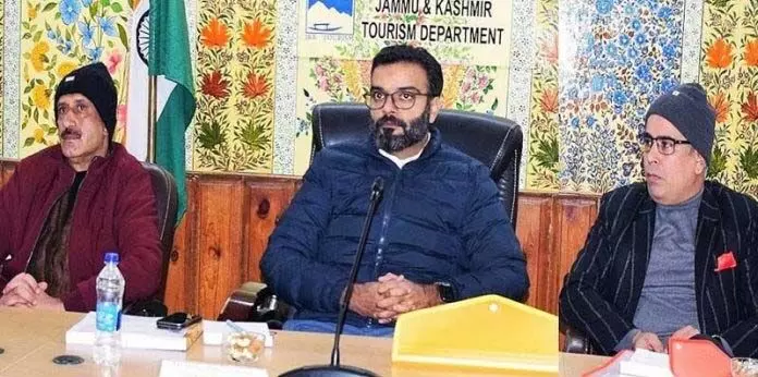 सांसद रूहुल्लाह ने Srinagar की दिशा बैठक की अध्यक्षता की