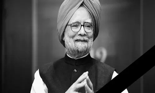 राहुल गांधी ने घर पहुंचकर पूर्व पीएम मनमोहन सिंह को दी श्रद्धांजलि