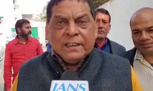 लालू यादव राजनीतिक नजरबंद, सुर्खियों में बने रहने के लिए दे रहे बयान : नीरज कुमार