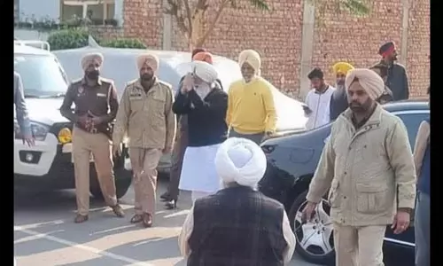Bathinda: डेरा बीस प्रमुख ने गिन्नी हरिप्रीत सिंह, रखड़ा से मुलाकात की