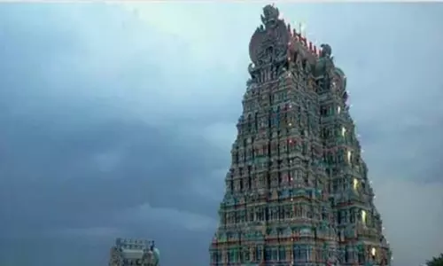 Tamil Nadu: हिंदू संगठन ने सुरक्षा गार्ड पर महिला के साथ जबरदस्ती करने का आरोप लगाया Tamil Nadu: हिंदू संगठन ने सुरक्षा गार्ड पर महिला के साथ जबरदस्ती करने का आरोप लगाया