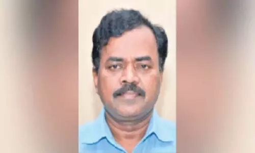 Telangana: ई-प्रिक्स मामले में ईडी दाना किशोर का बयान दर्ज करने के लिए तैयार Telangana: ई-प्रिक्स मामले में ईडी दाना किशोर का बयान दर्ज करने के लिए तैयार