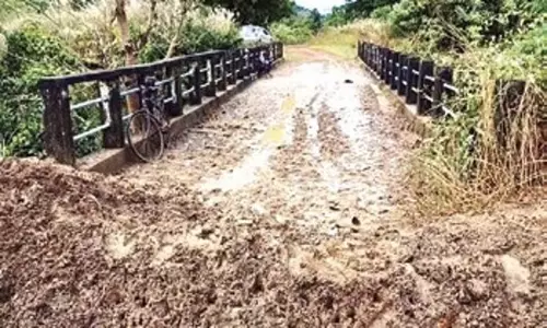 Odisha: गजपति गांववालों के बीच तनाव बढ़ा Odisha: गजपति गांववालों के बीच तनाव बढ़ा