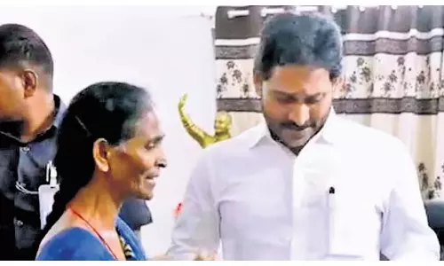 कैंप कार्यालय में अराजकता फैलने पर जगन ने Pulivendula में प्रजा दरबार आयोजित किया