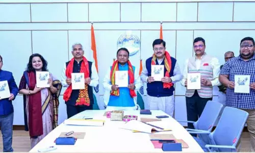 ओडिशा के मुख्यमंत्री माझी ने भगवान जगन्नाथ के कैलेंडर जारी किए ओडिशा के मुख्यमंत्री माझी ने भगवान जगन्नाथ के कैलेंडर जारी किए