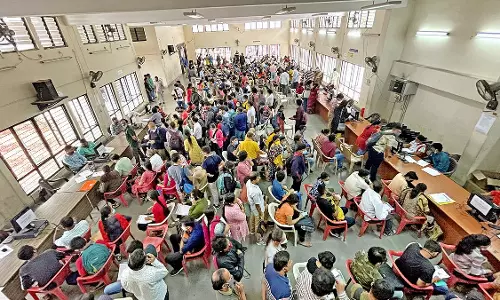 Karnataka : पुलिस को कर्नाटक में नर्सिंग कोर्स के लिए भी इसी तरह के घोटाले का संदेह Karnataka : पुलिस को कर्नाटक में नर्सिंग कोर्स के लिए भी इसी तरह के घोटाले का संदेह