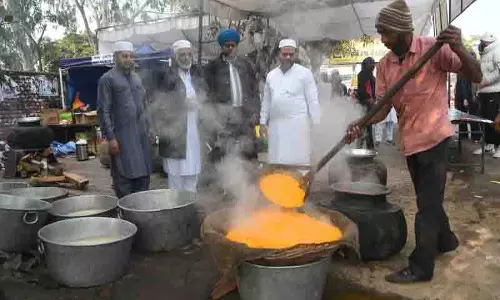 Zarda, शहीदी सभा में सांप्रदायिक सद्भाव का मीठा स्वाद Zarda, शहीदी सभा में सांप्रदायिक सद्भाव का मीठा स्वाद