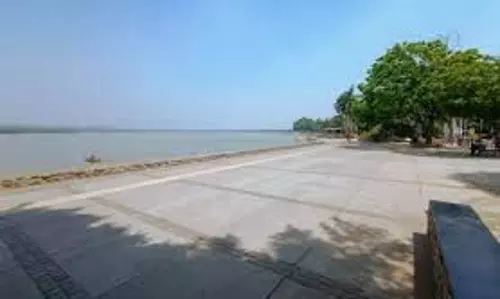 Ahmedabad का मौसम और आज का AQI Ahmedabad का मौसम और आज का AQI