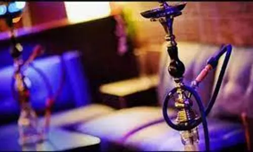 Sahibabad: पुलिस ने बिना लाइसेंस संचालित हुक्काबार पर छापा मारा Sahibabad: पुलिस ने बिना लाइसेंस संचालित हुक्काबार पर छापा मारा