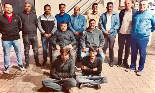 Rajkot में गांजा बेचते दो व्यक्ति पकड़े गये, 6 लाख रूपये से अधिक जब्त