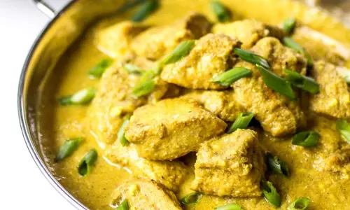 चिकन और केला कोरमा रेसिपी
