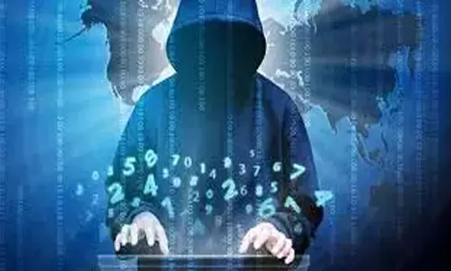 कुरनूल DIG ने साइबर धोखाधड़ी के खिलाफ चेतावनी दी कुरनूल DIG ने साइबर धोखाधड़ी के खिलाफ चेतावनी दी