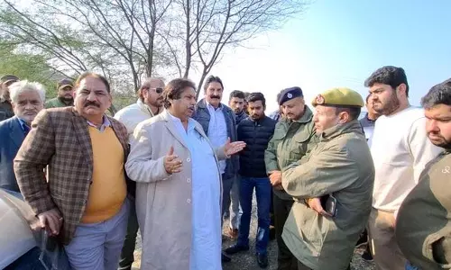 Jammu: वैष्णो देवी रोपवे को लेकर राजनीतिक दलों के हस्तक्षेप से विरोध तेज Jammu: वैष्णो देवी रोपवे को लेकर राजनीतिक दलों के हस्तक्षेप से विरोध तेज