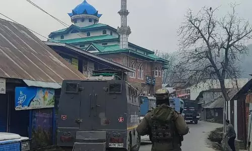 सुरक्षा बलों ने हीवान Baramulla में तलाशी अभियान शुरू किया सुरक्षा बलों ने हीवान Baramulla में तलाशी अभियान शुरू किया