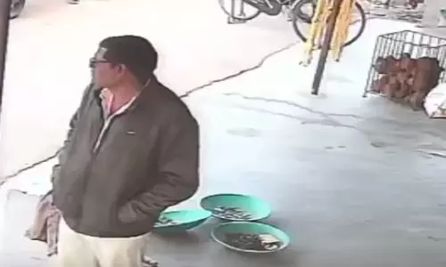 पटवारी की रिश्वतखोरी की चर्चा कलेक्ट्रेट में, किसान परेशान