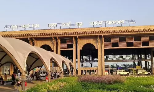 Surat से लाखों यात्री कर रहे हैं उड़ान, नवंबर महीने में 1,52,253 यात्रियों ने किया सफर